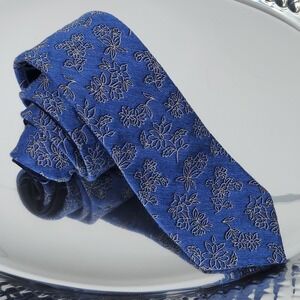 Roundtree & Yorke Blue Linen & Silk Tie Tropical Floral Pattern 59" x 2¾"‎